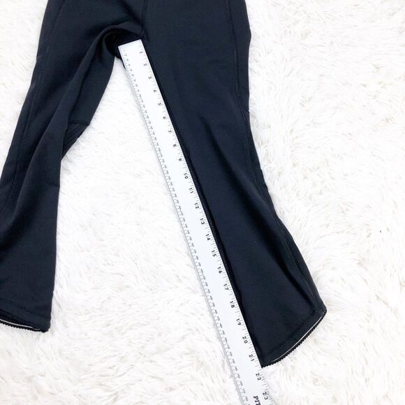 Lululemon Deep Breath 21” Crop Leggings Black Gym Yoga Workout Mesh Size 4 - Picture 5 of 10